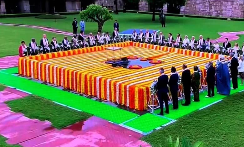 G20 leaders arrive at Rajghat to pay homage to Mahatma Gandhi