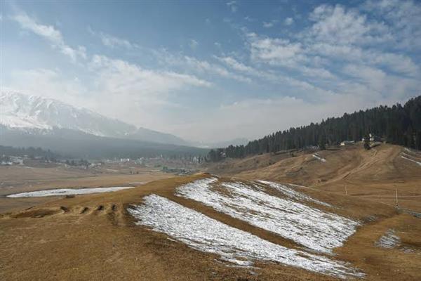 Sub-Zero Temperatures Recorded Across Several Districts in Kashmir